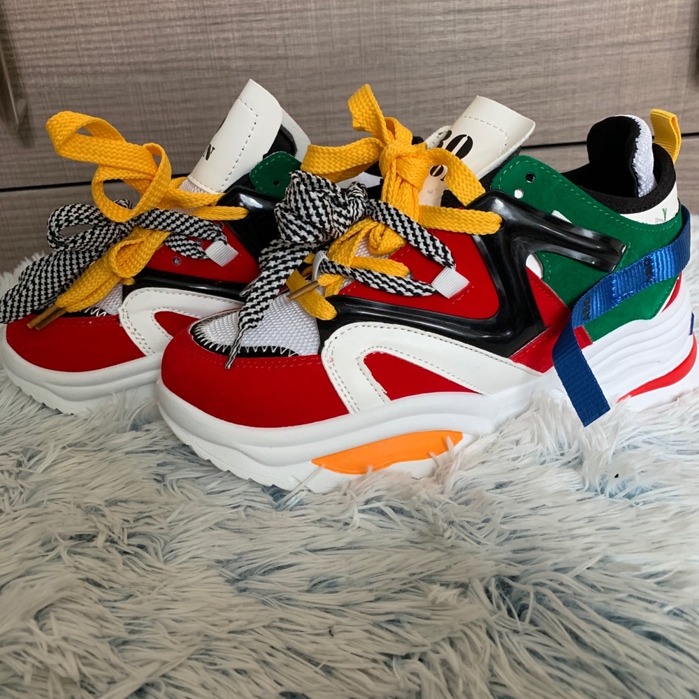 STYLISH COLORFUL KICKS
